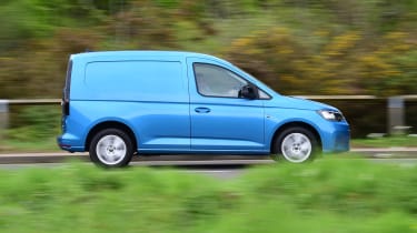 Volkswagen Caddy Cargo - side action